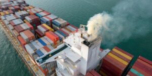 Судам ужесточают требования по выбросам NOx и SOx