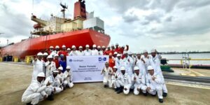 Первое японское судно с системой улавливания CO₂ спущено на воду
