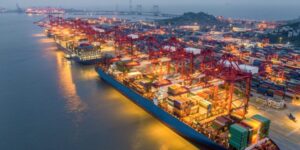 Выбросы парниковых газов в мировых портах продолжают расти