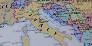 Италия первой в ЕС вводит единые правила бункеровки СПГ в портах