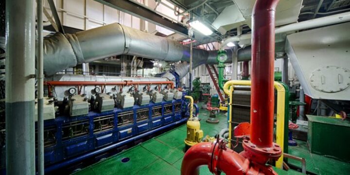 «Разрыв скорости» в шторм приводит к перерасходу топлива судов до 12%